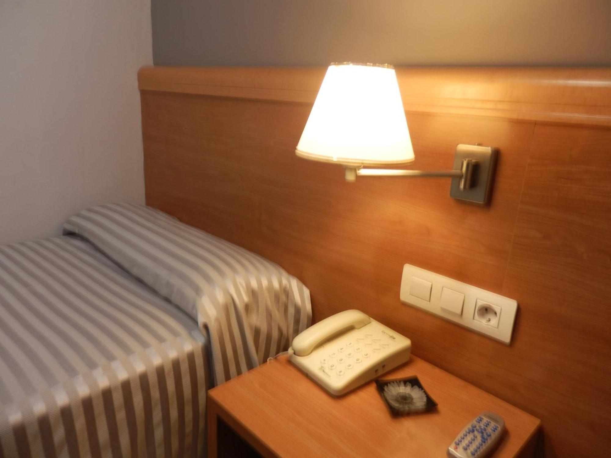 Hotel Ingles Барселона Екстер'єр фото